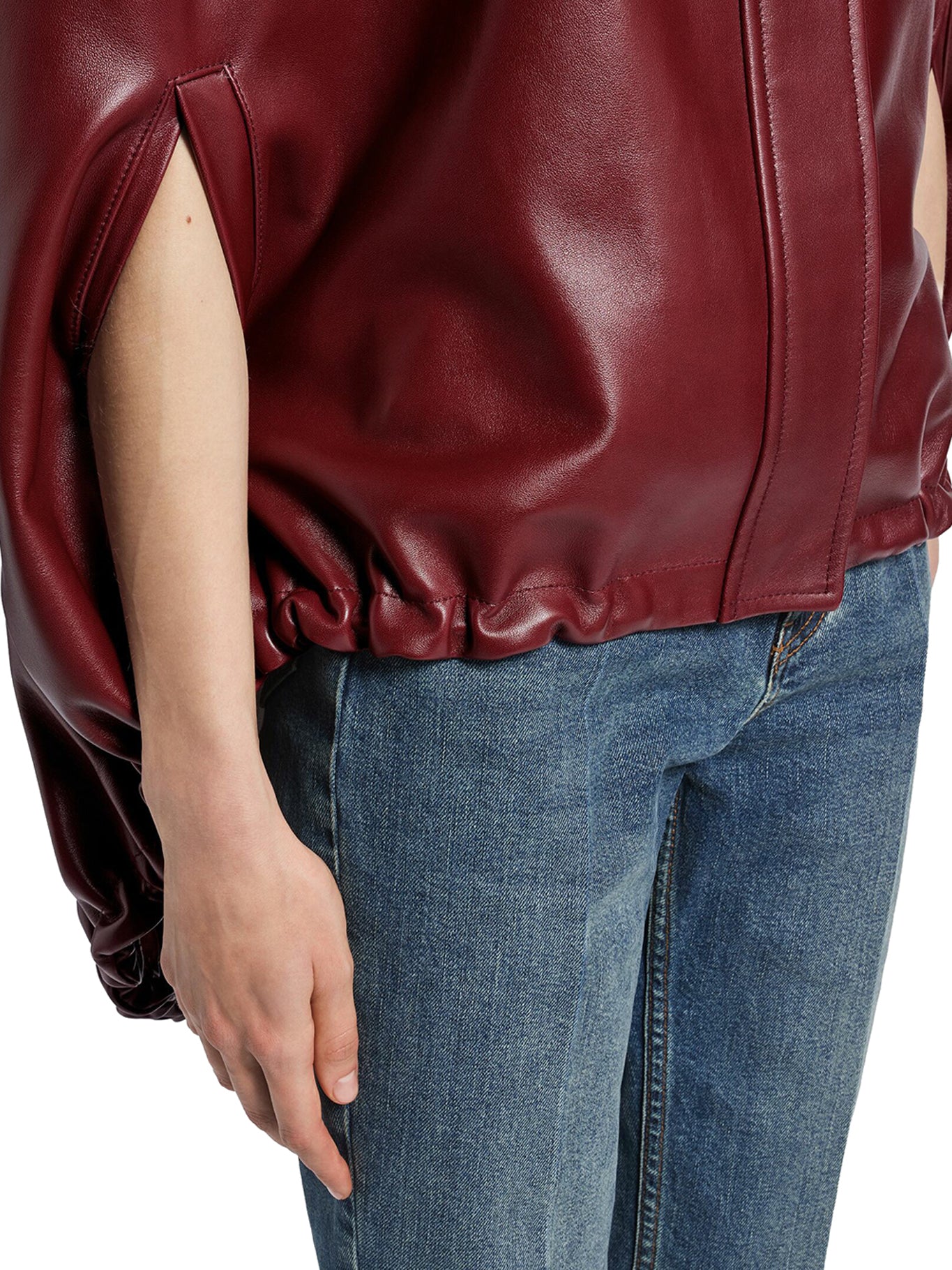 SHORT BURGUNDY LEATHER CAPE - Image 6
