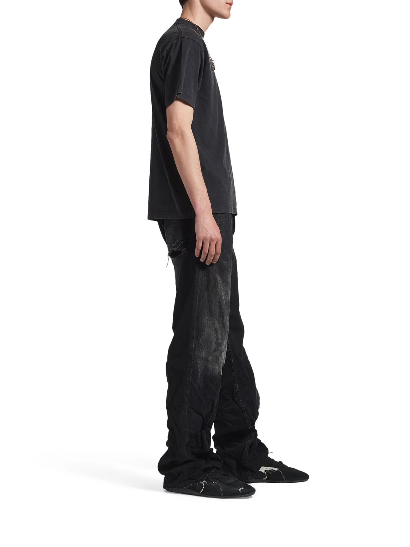 STANDARD REGULAR FIT T-SHIRT IN BLACK DÉLAVÉ - Image 5