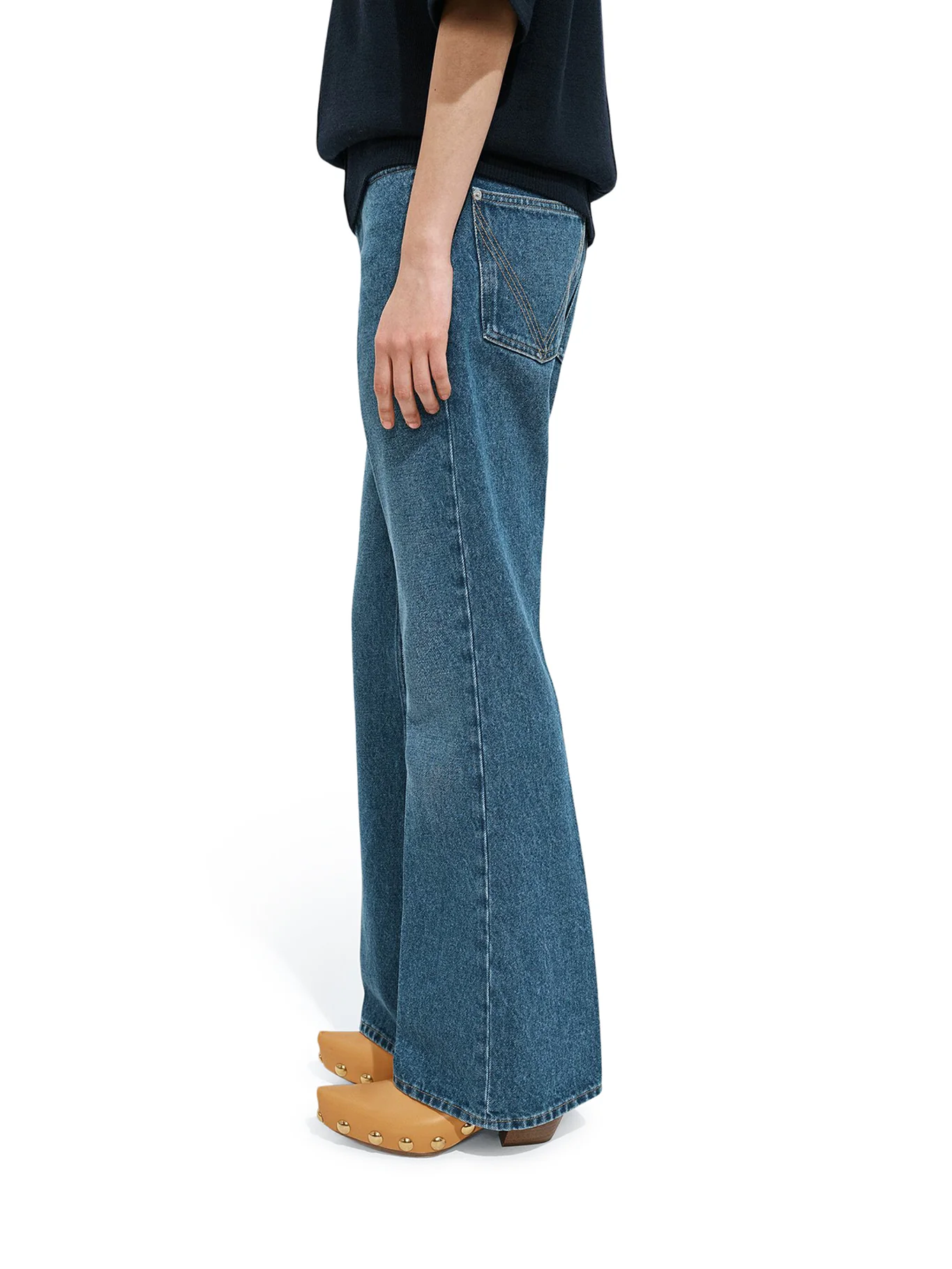 MEDIUM INDIGO WASH FLARED JEANS - Image 4