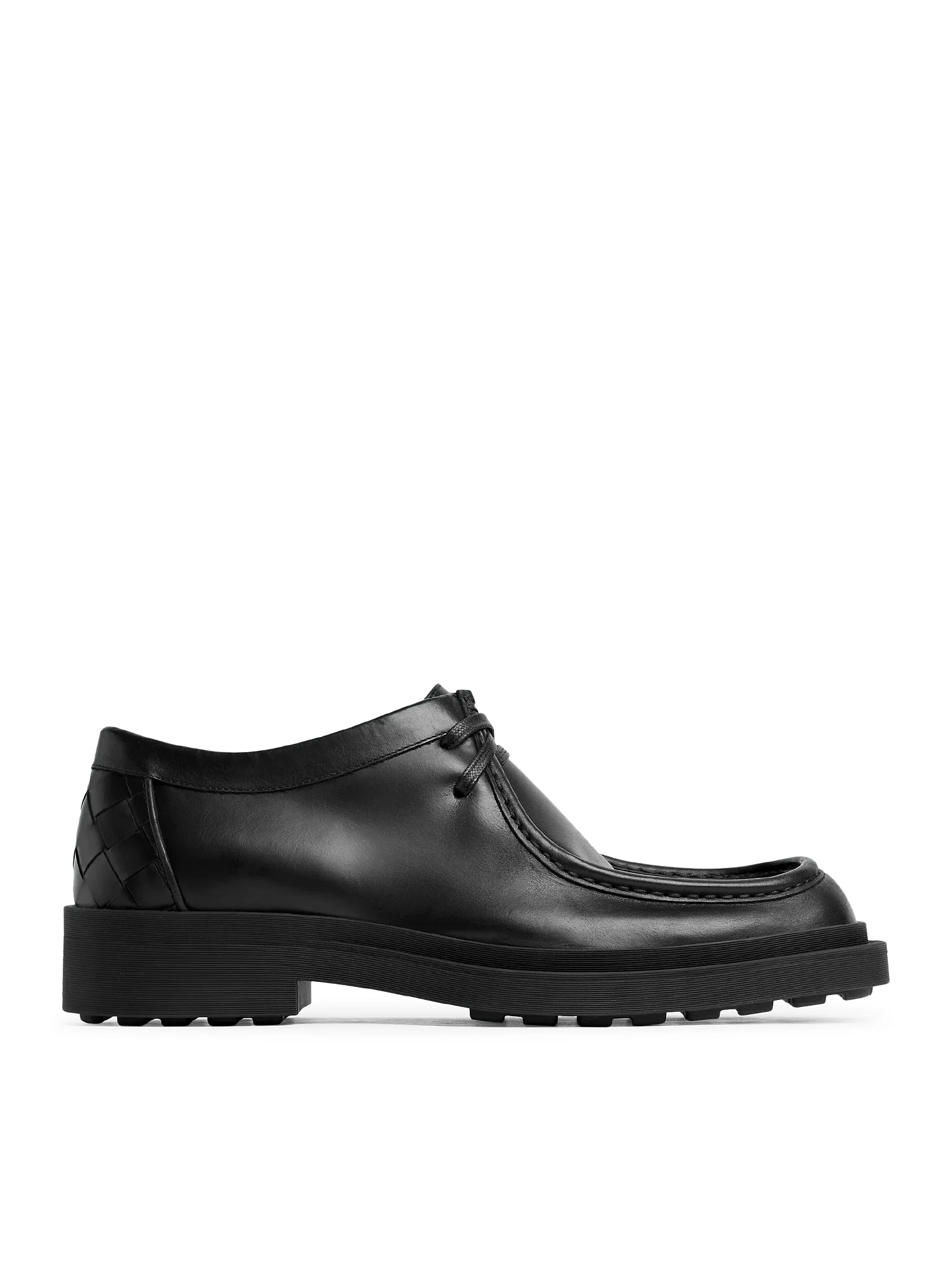 WELL-LACED LEATHER SHOES