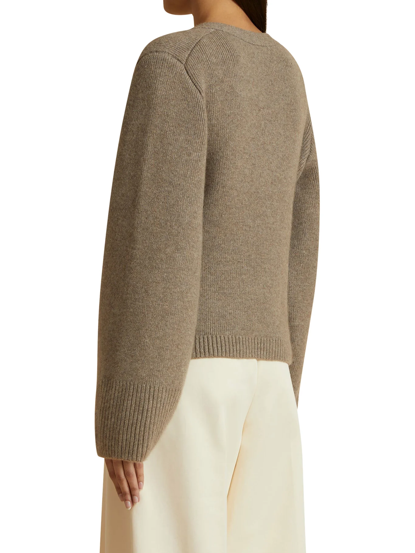 THE SCARLET CARDIGAN - Image 4
