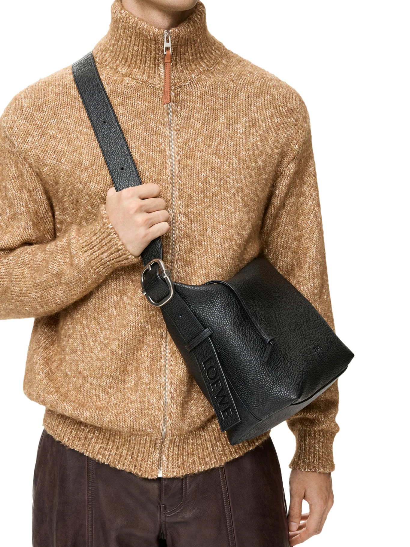 HOBO LOOP BAG IN GRAINED CALFSKIN LEATHER - Image 2