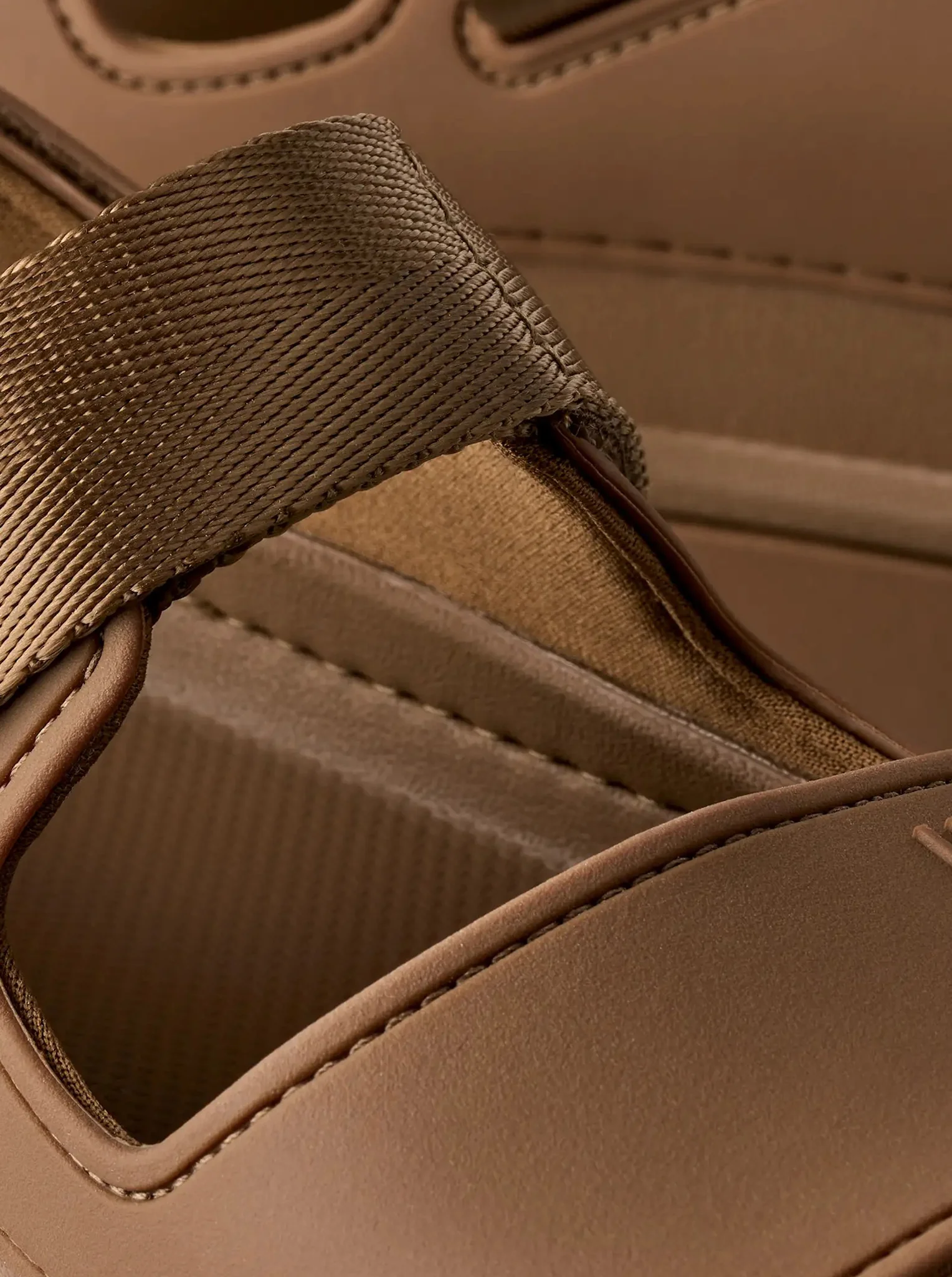 GOLDENGLOW SANDALS - Image 8