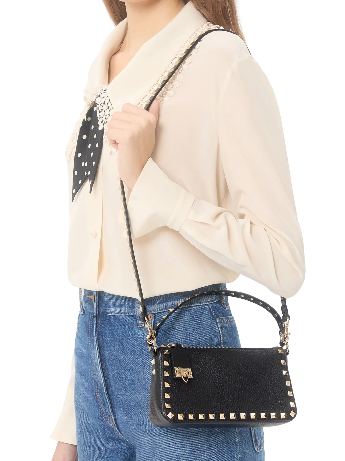 ROCKSTUD SMALL GARNET CALFSKIN CROSSBODY BAG - Image 2
